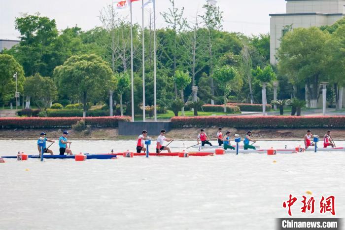 中国选手在南昌举行的2025年亚洲皮划艇静水锦标