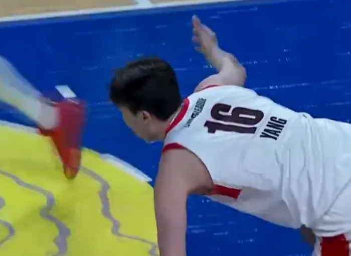 杨瀚森半场15分钟仅得4分 球队惜败墨西哥城队长