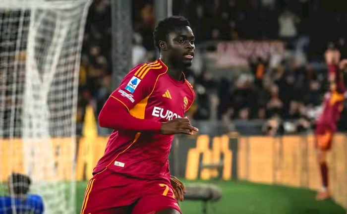 罗马冬窗标王罗宾尼奥·瓦斯首秀破门，回应质疑