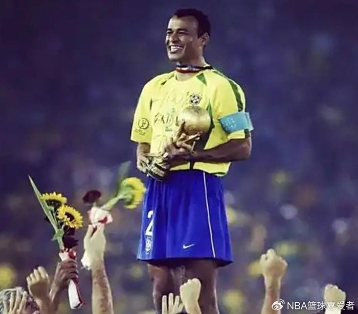 足坛十大最难破纪录：从神迹到生涯壁垒，哪些