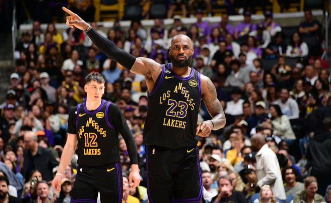 湖人101-73大胜太阳锁定西部前四，季后赛对阵悬